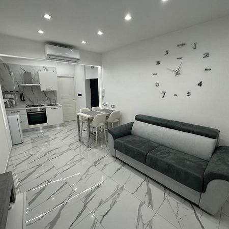 Mavy House Napoli Apartment Bagian luar foto