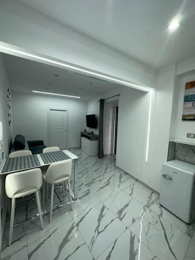 Mavy House Napoli Apartment Bagian luar foto