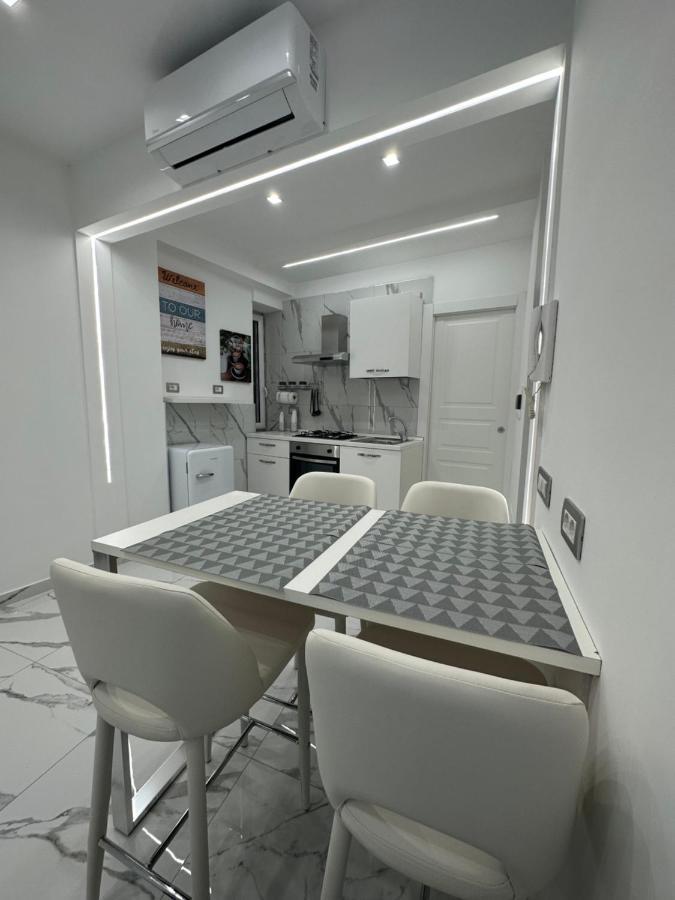 Mavy House Napoli Apartment Bagian luar foto